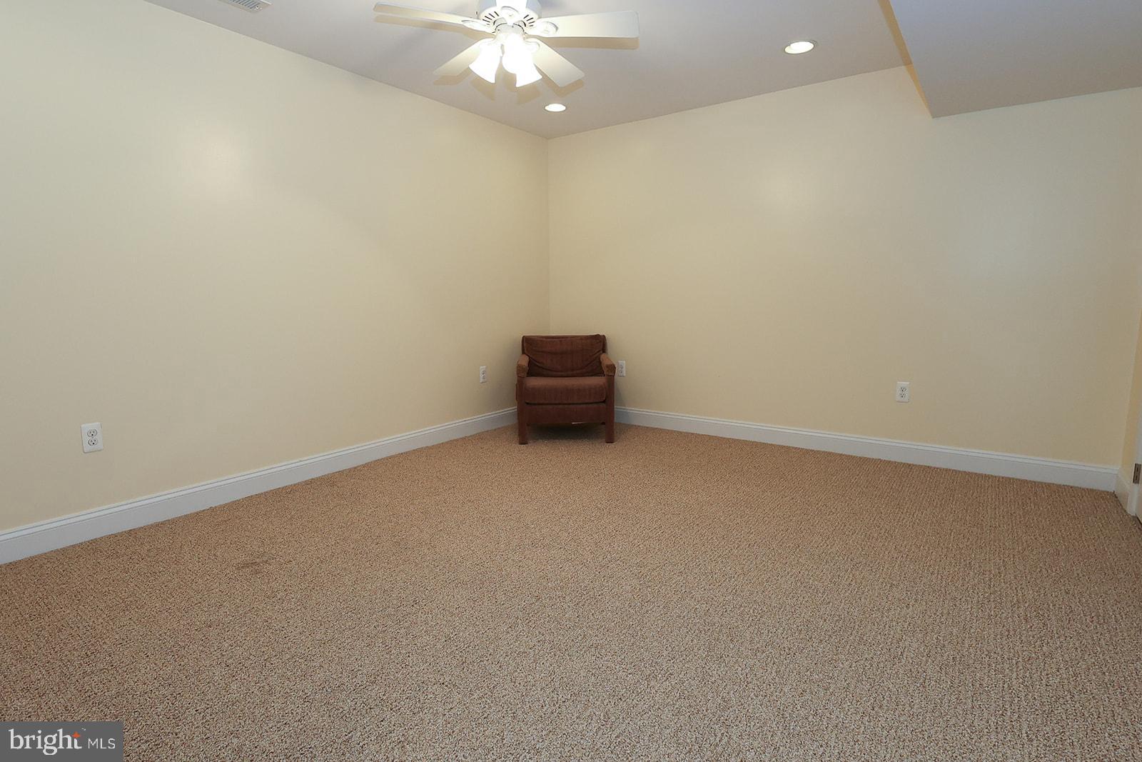 NEWTON MANOR - Residential