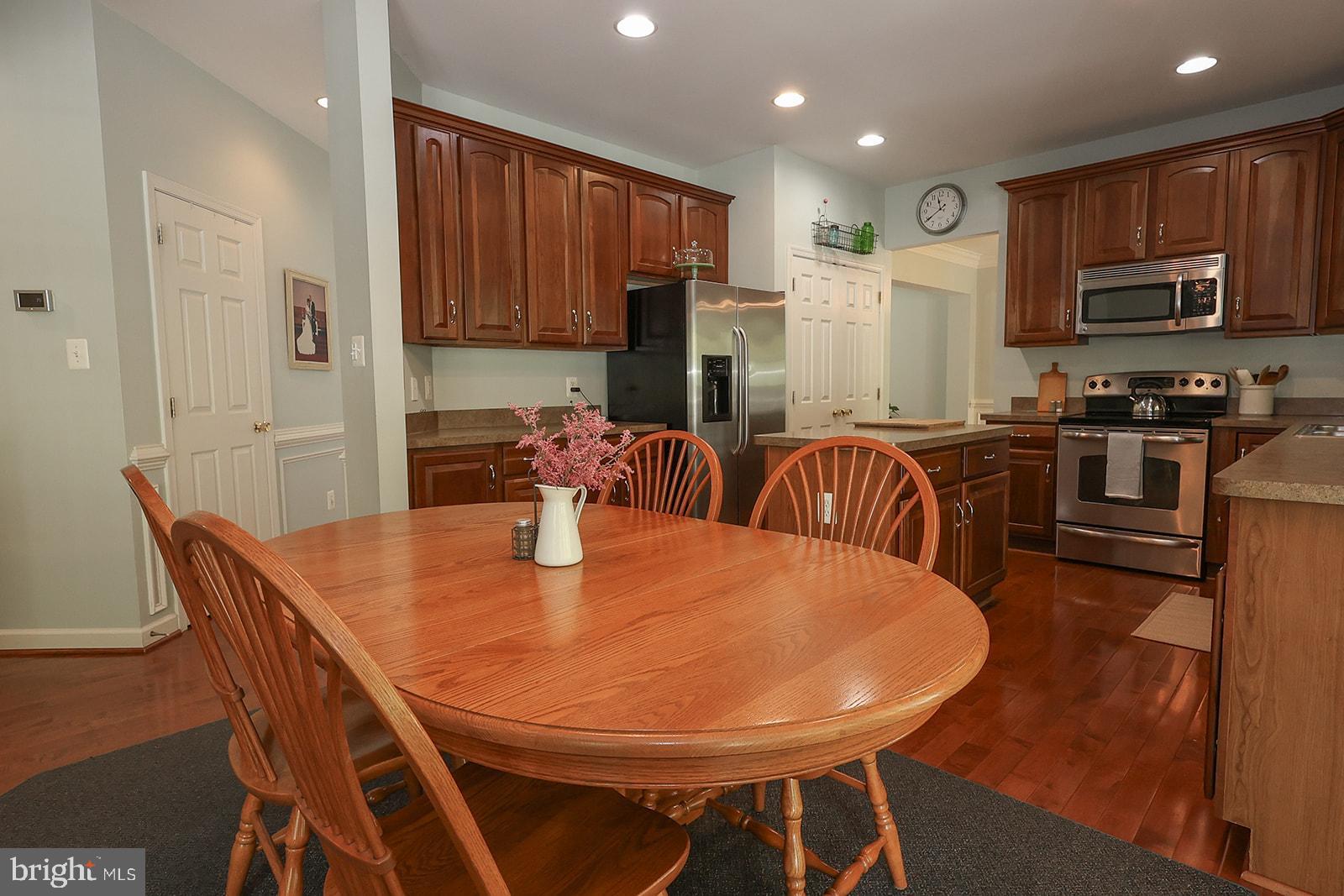 NEWTON MANOR - Residential