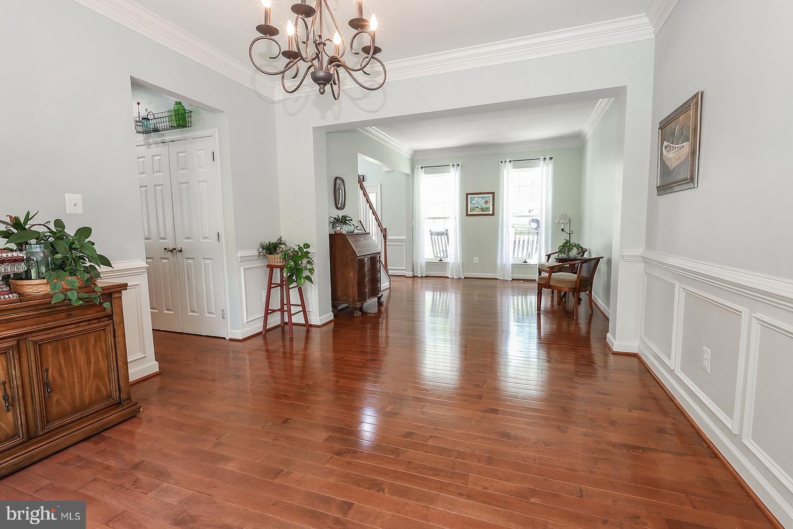 NEWTON MANOR - Residential