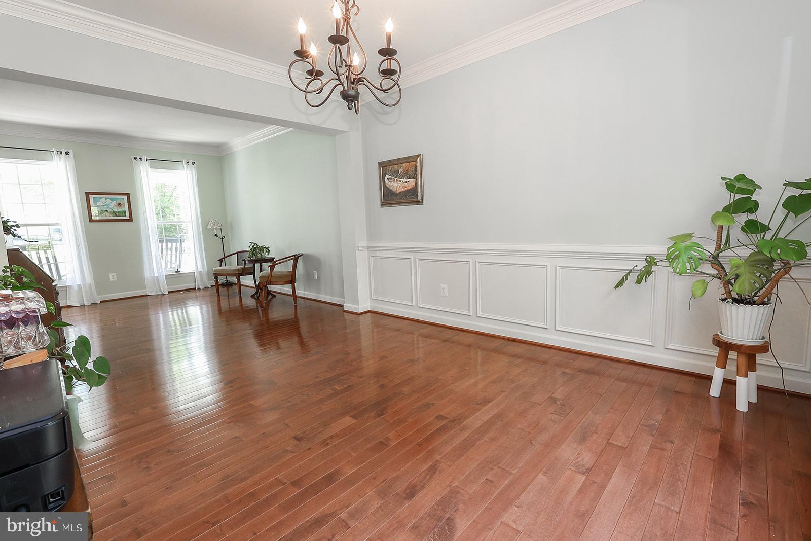 NEWTON MANOR - Residential