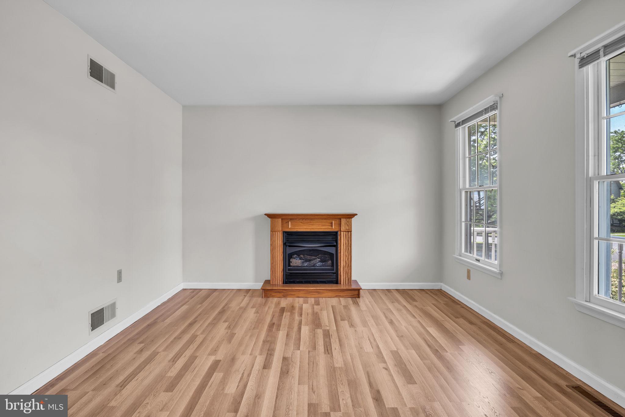 TURNBERRY - Residential Lease