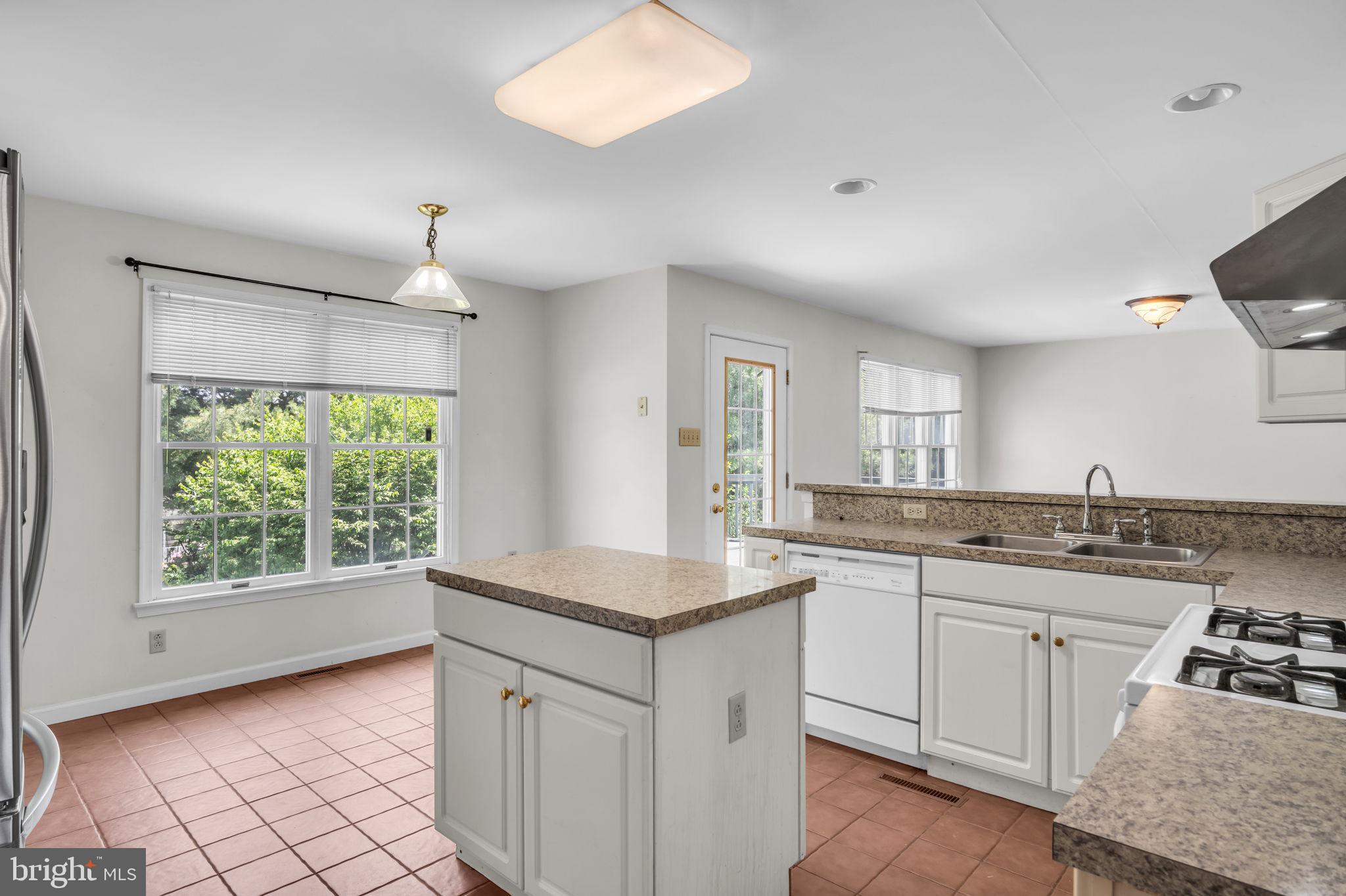 TURNBERRY - Residential Lease