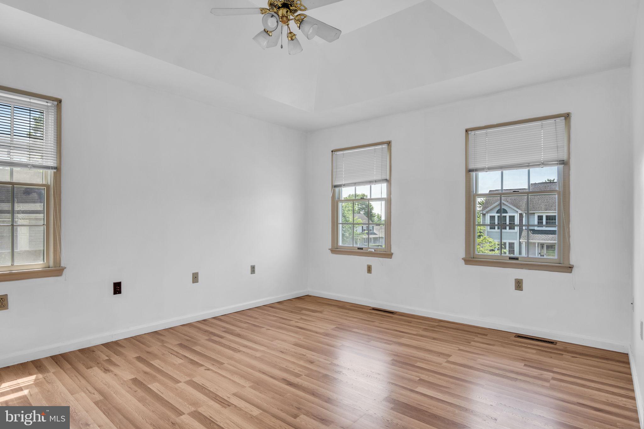 TURNBERRY - Residential Lease