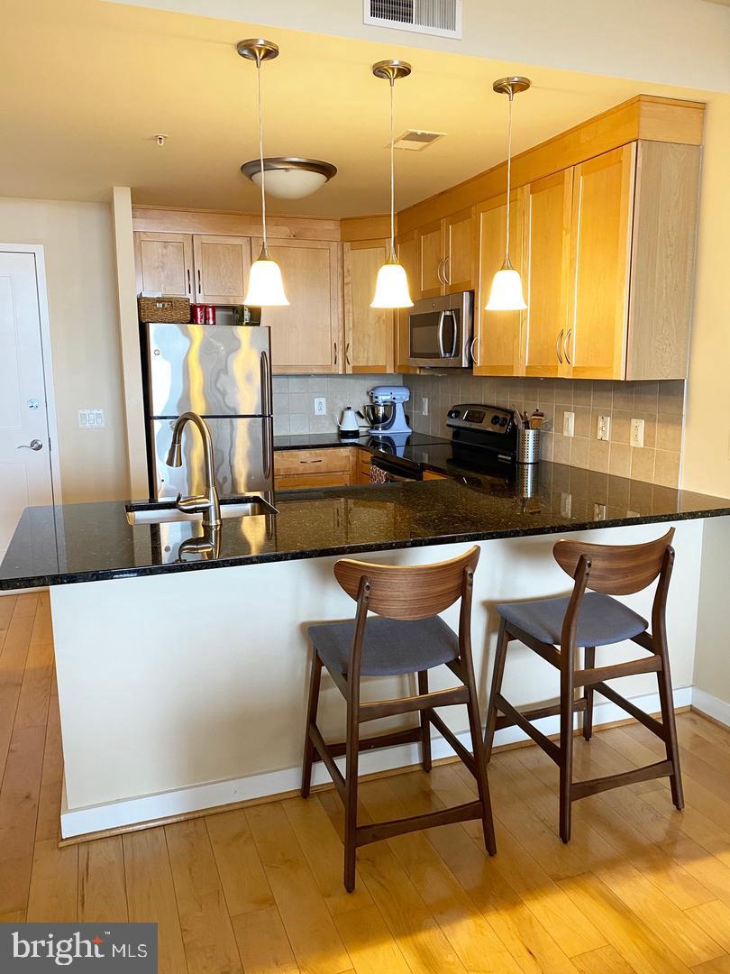 888 N QUINCY STREET N 1308