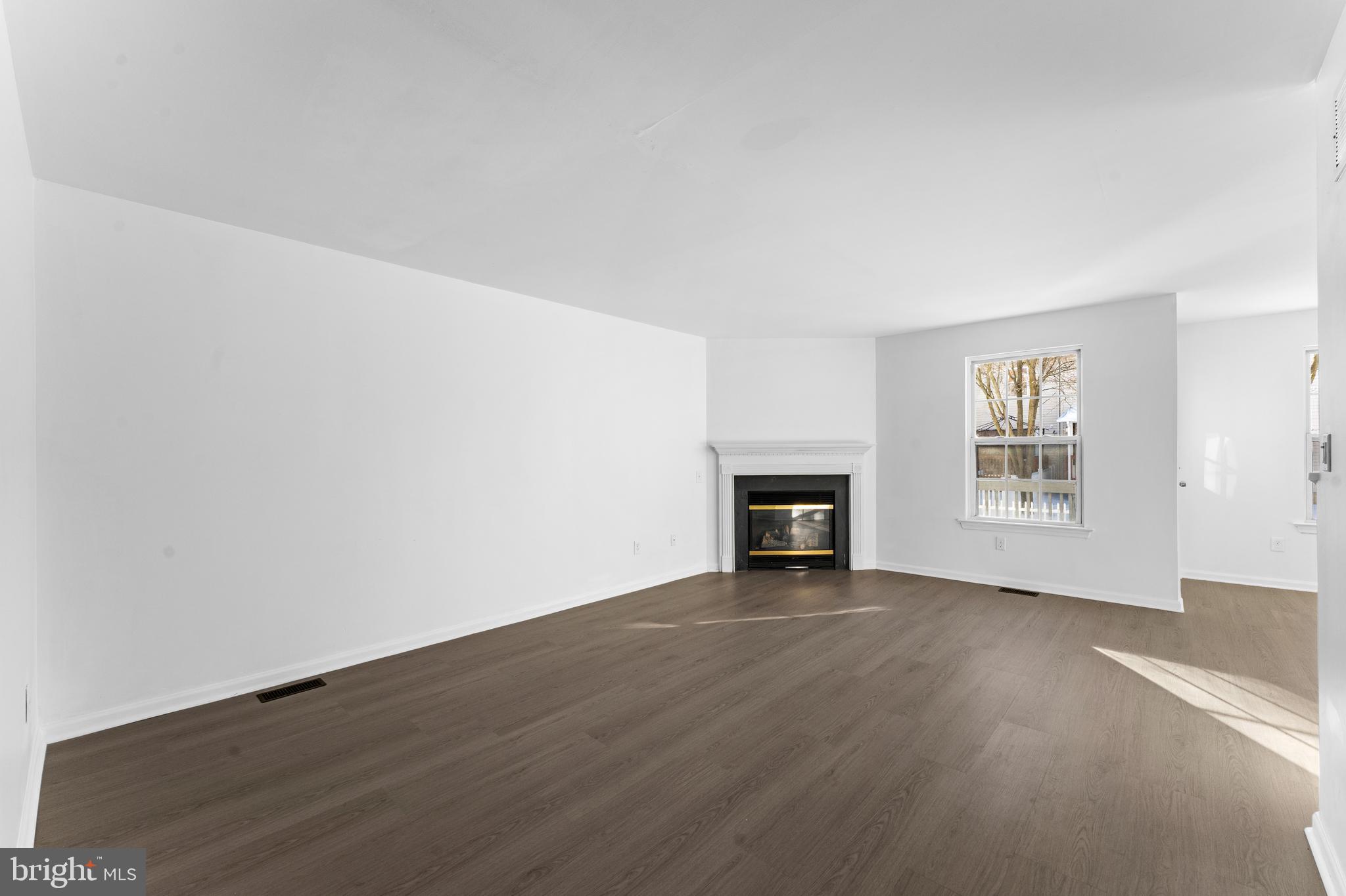 WOODS AT LAKESIDE - Residential