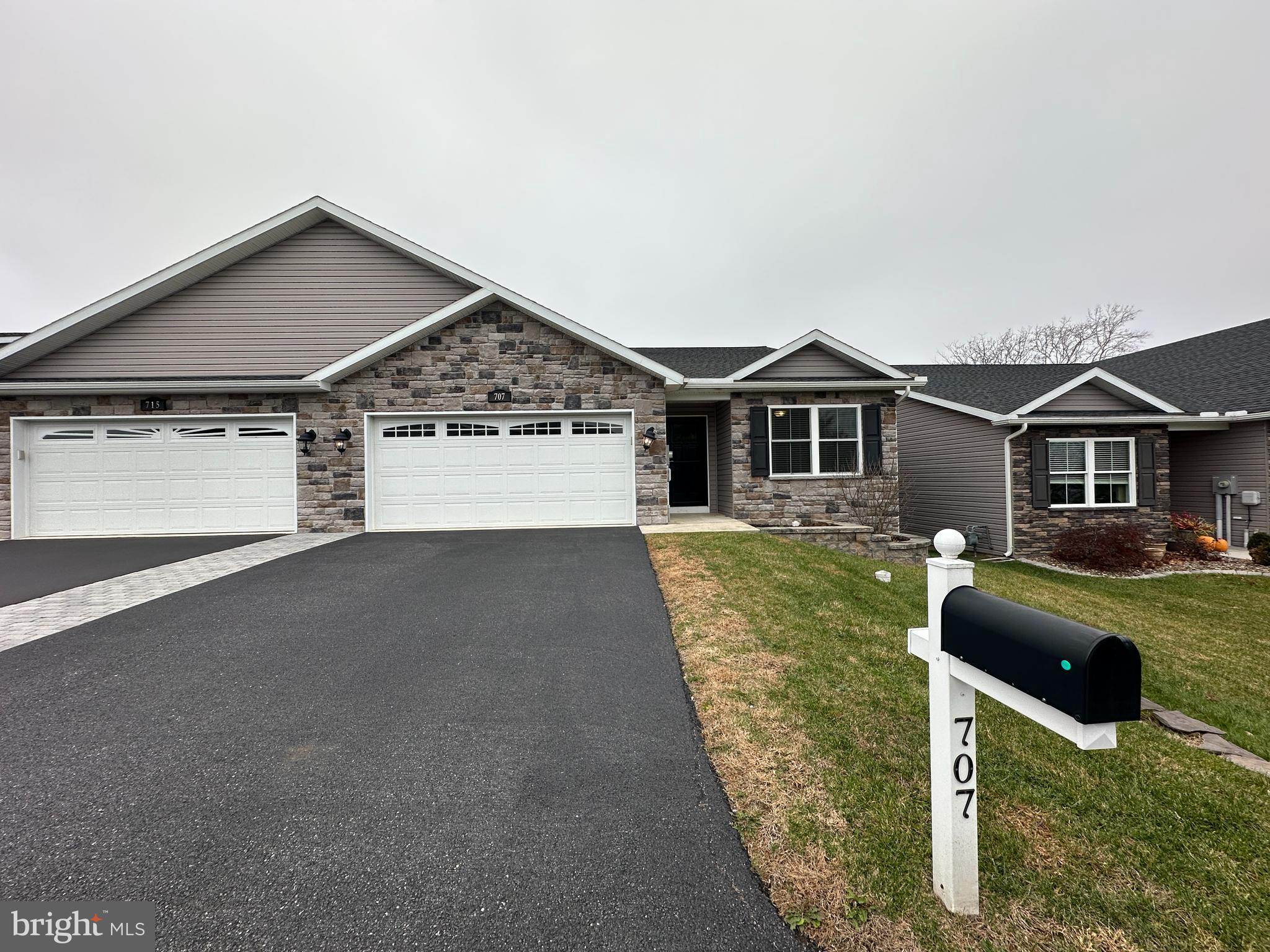 MELROSE MEADOWS III - Residential