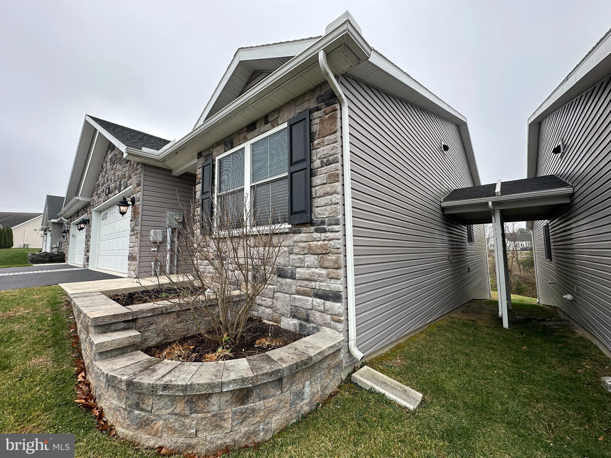 MELROSE MEADOWS III - Residential