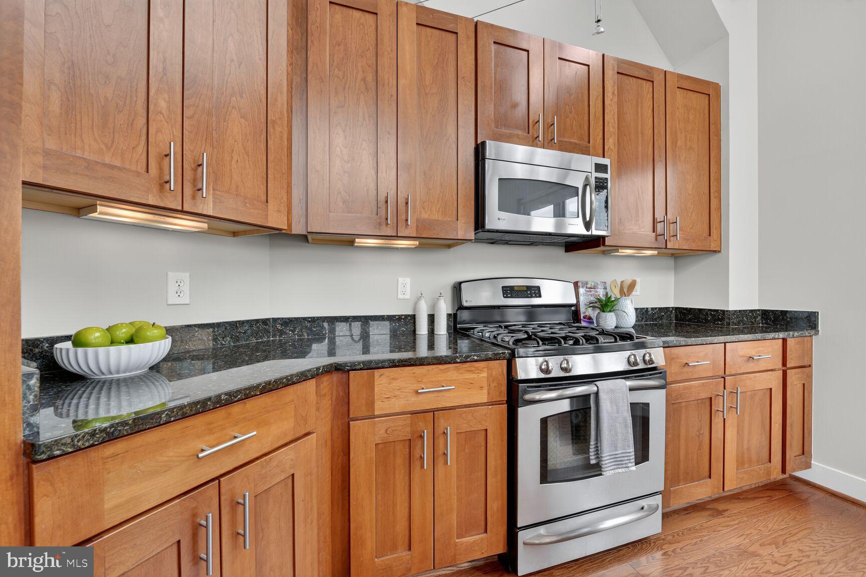 1800 WILSON - Residential