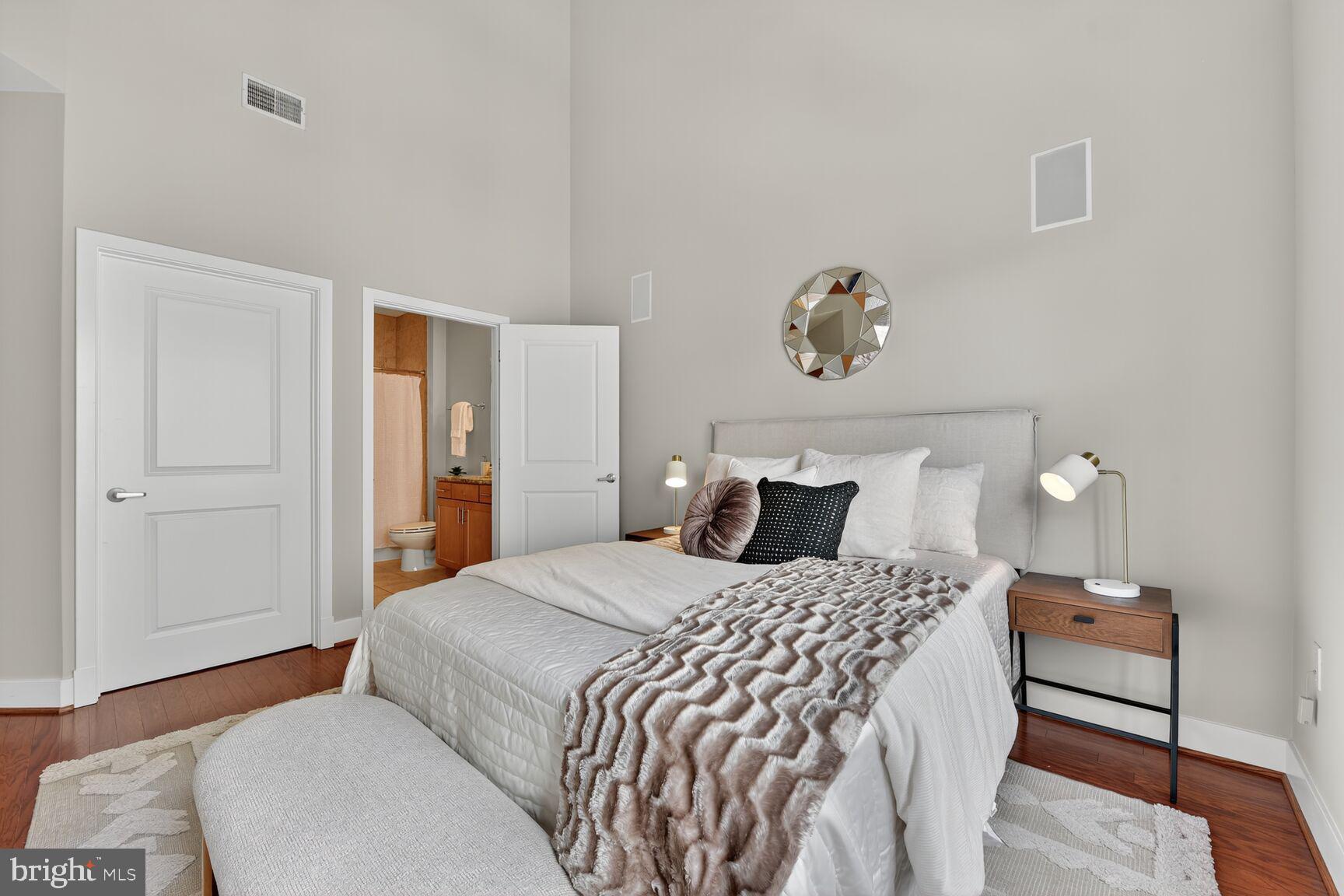 1800 WILSON - Residential