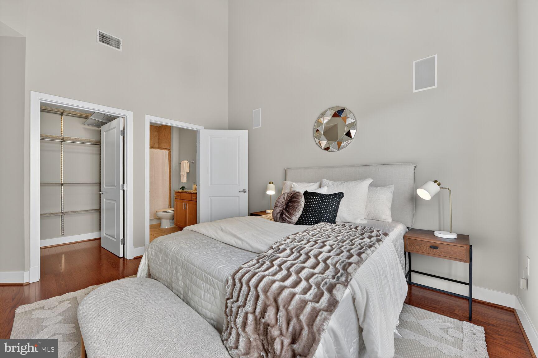 1800 WILSON - Residential