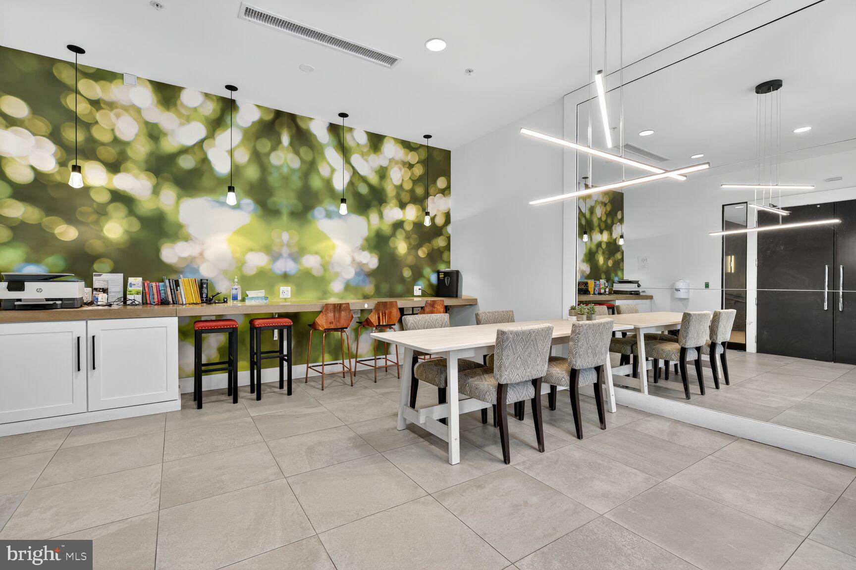 1800 WILSON - Residential