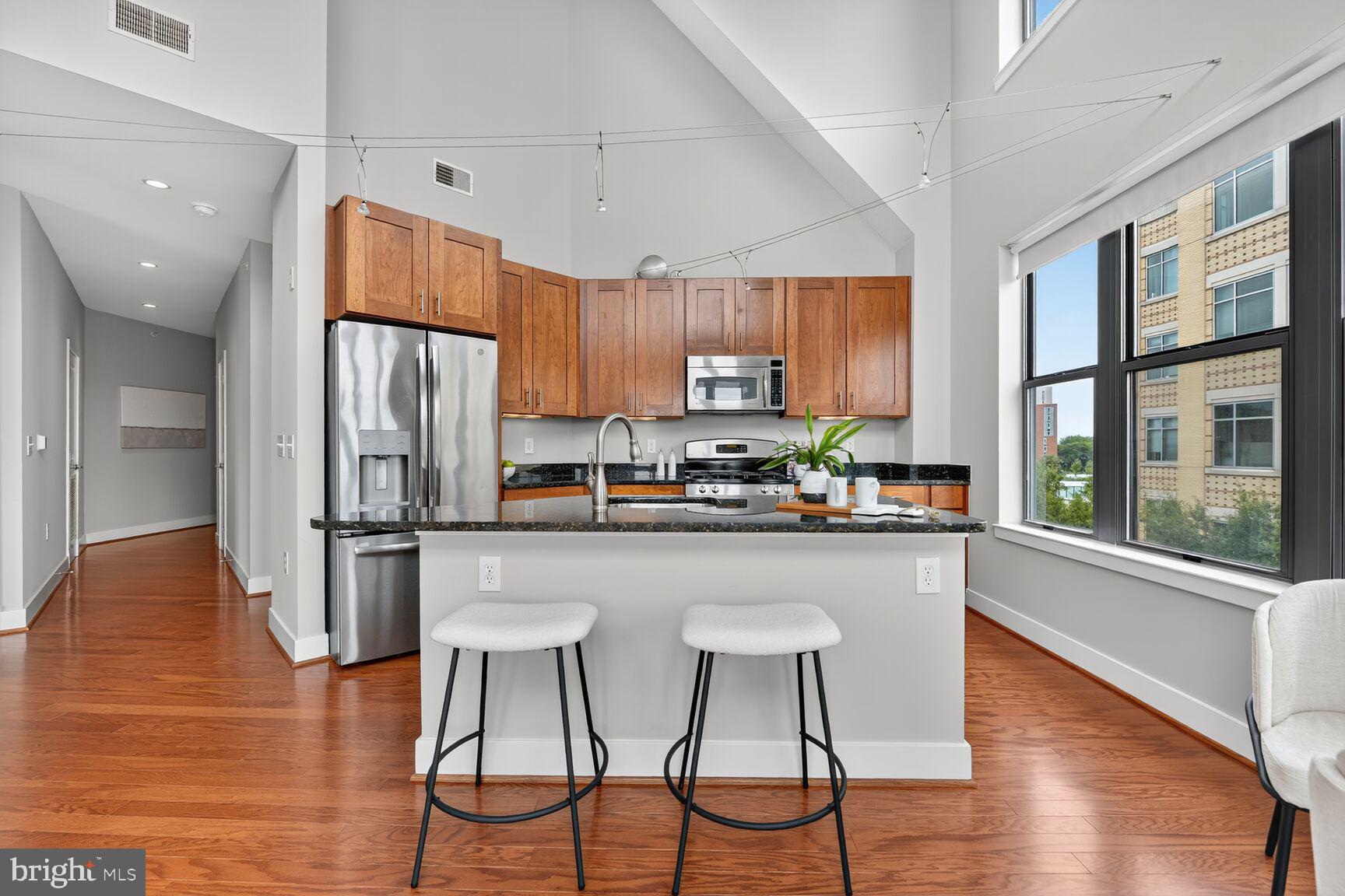 1800 WILSON - Residential