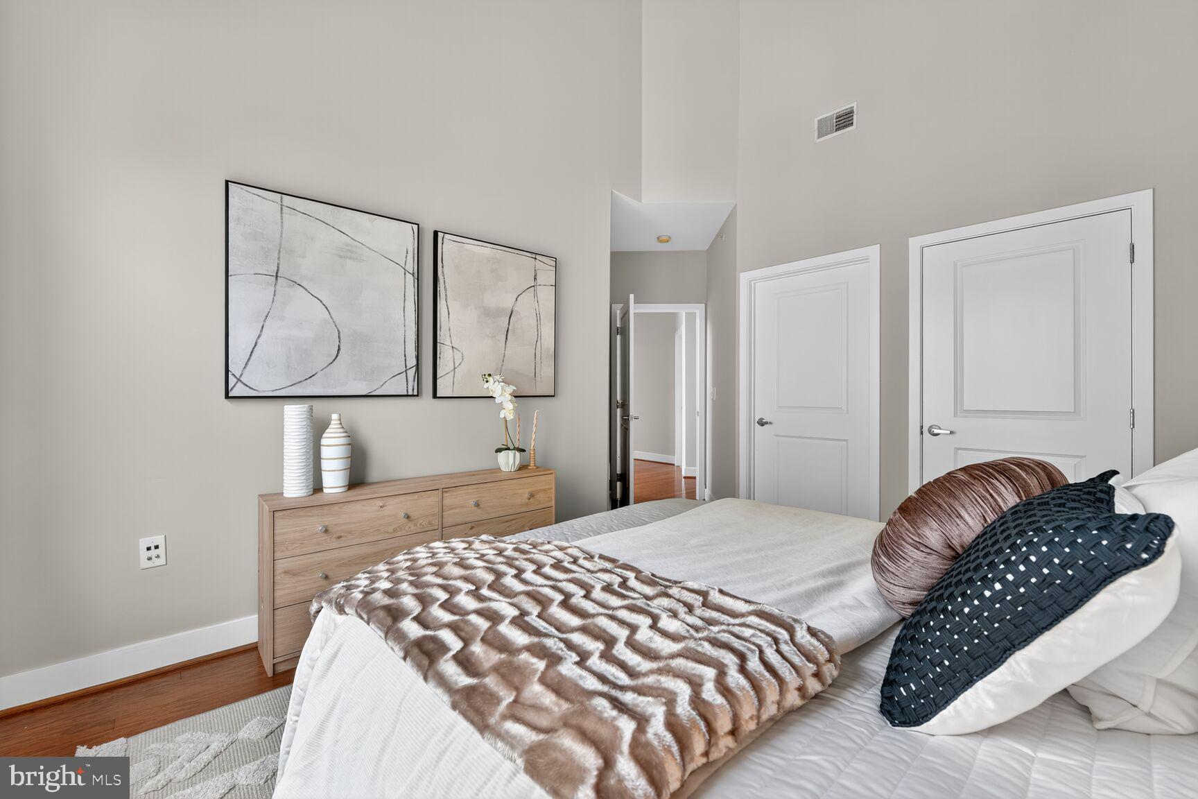 1800 WILSON - Residential