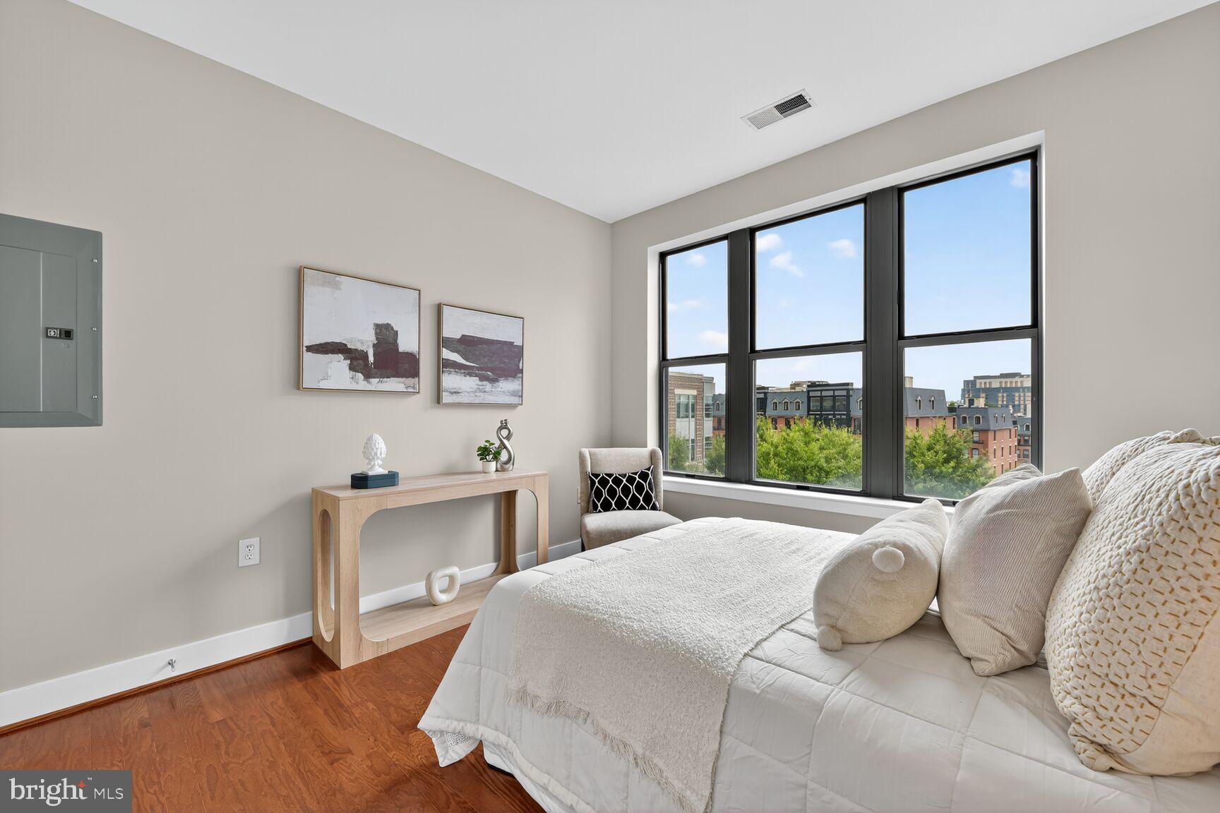 1800 WILSON - Residential