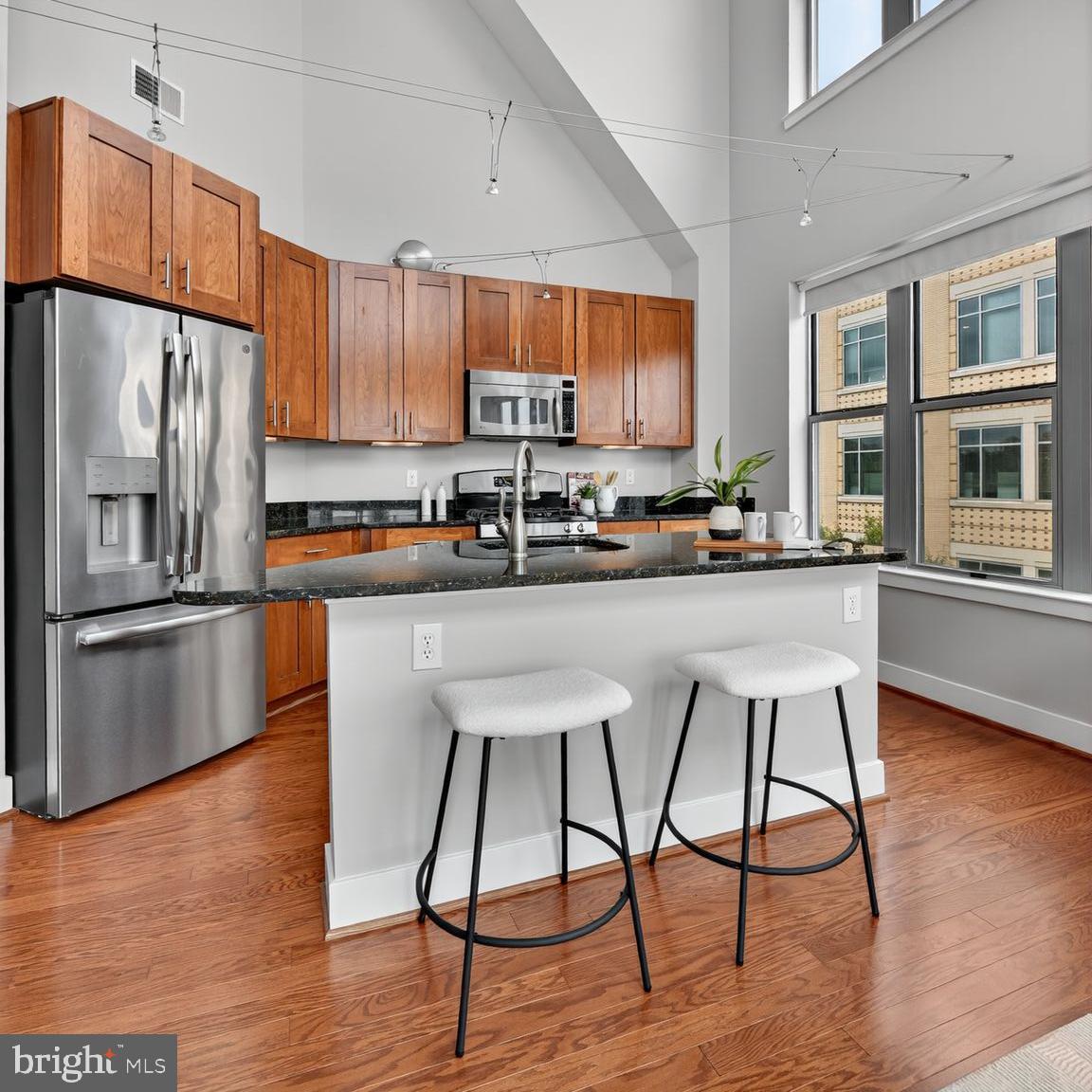 1800 WILSON - Residential