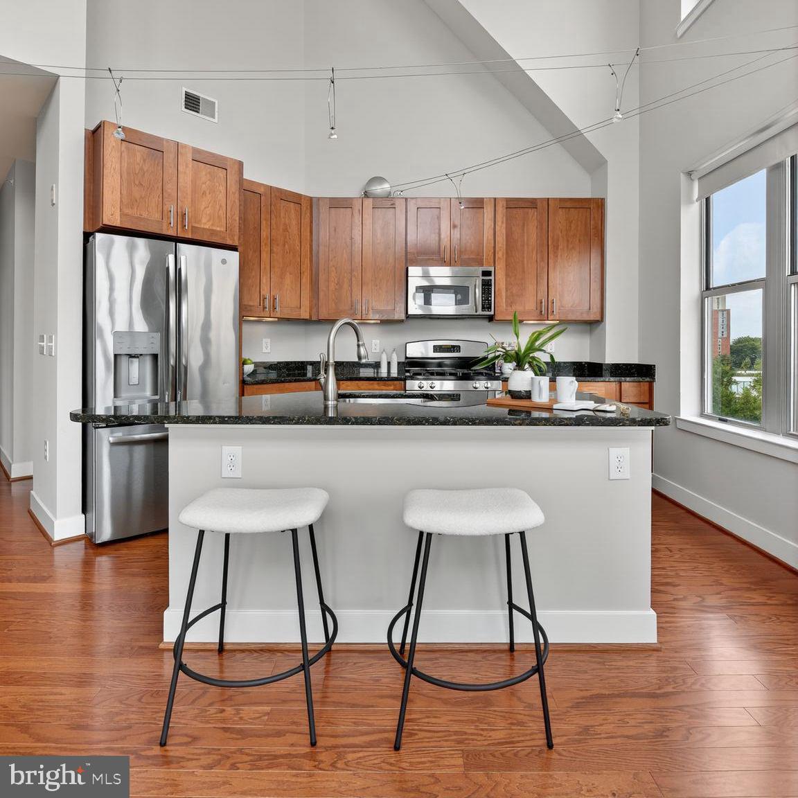 1800 WILSON - Residential