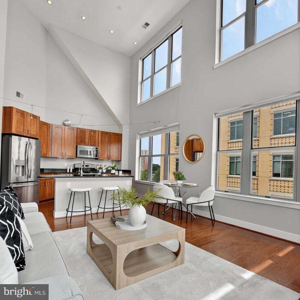 1800 WILSON - Residential