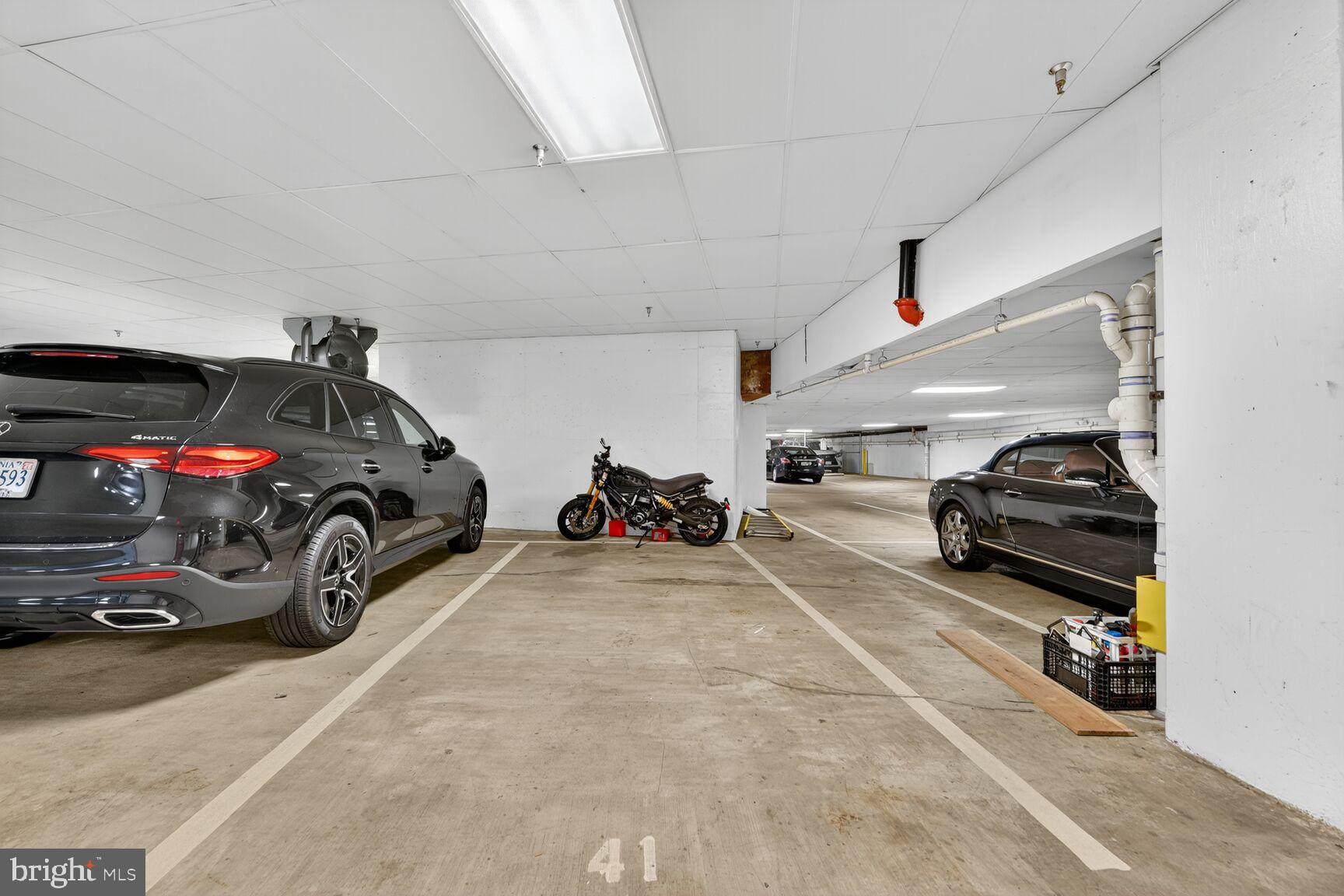 1800 WILSON - Residential