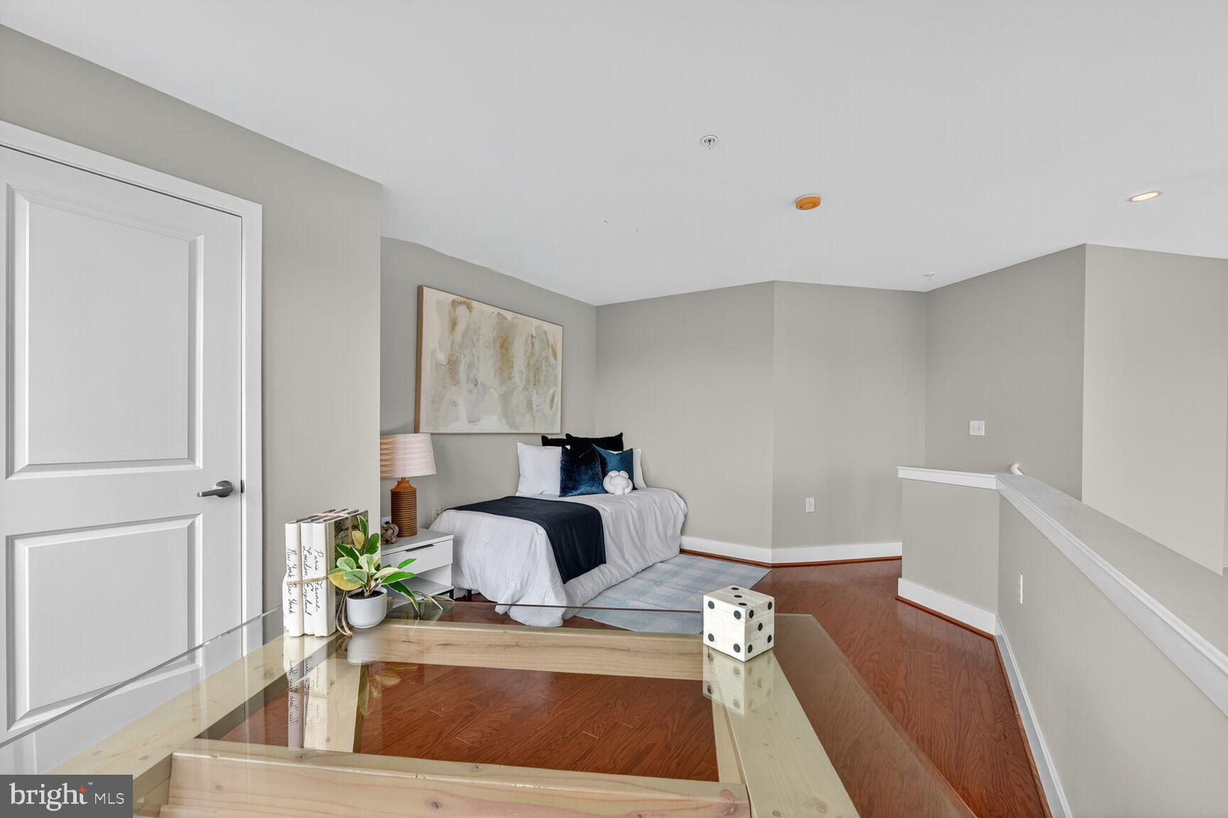 1800 WILSON - Residential