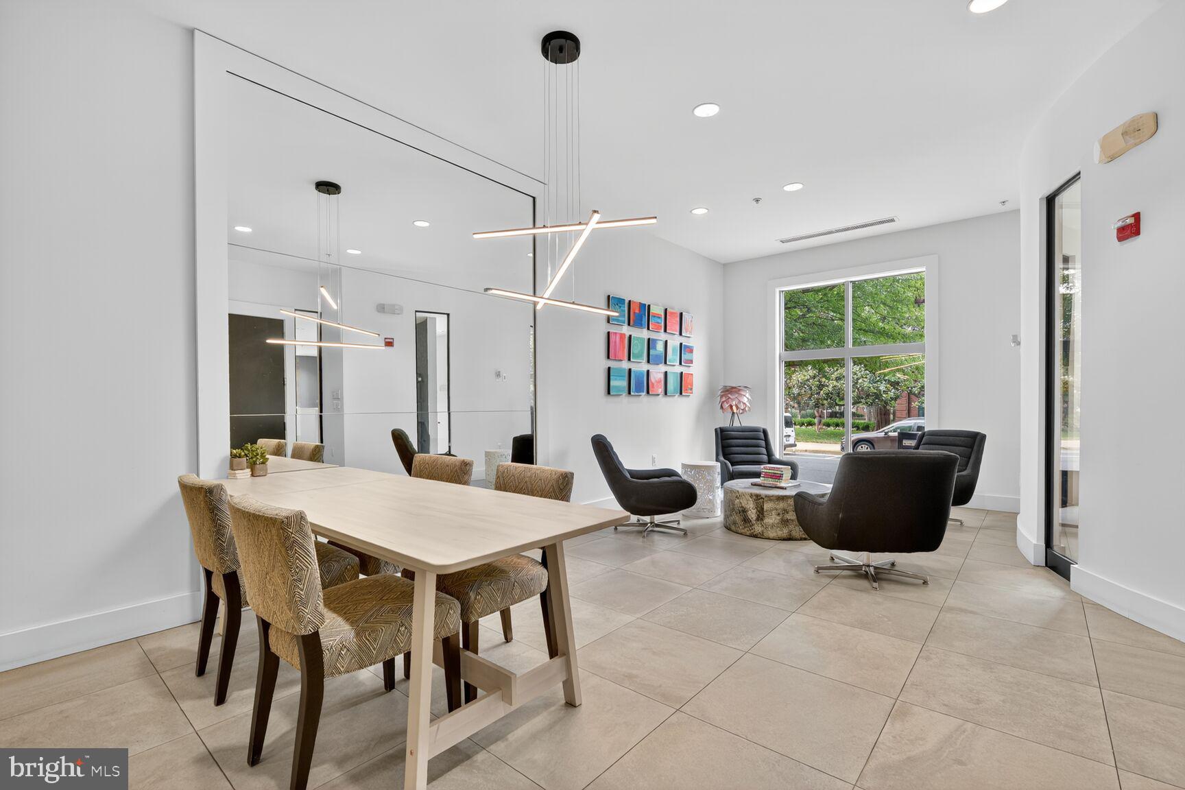 1800 WILSON - Residential