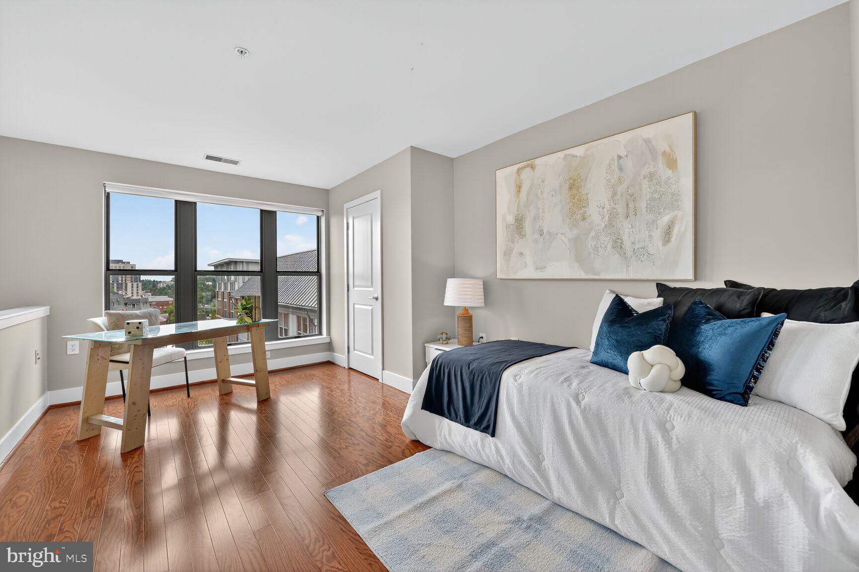 1800 WILSON - Residential