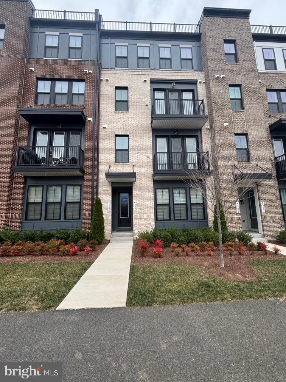 DEMOTT & SILVER - Residential Lease