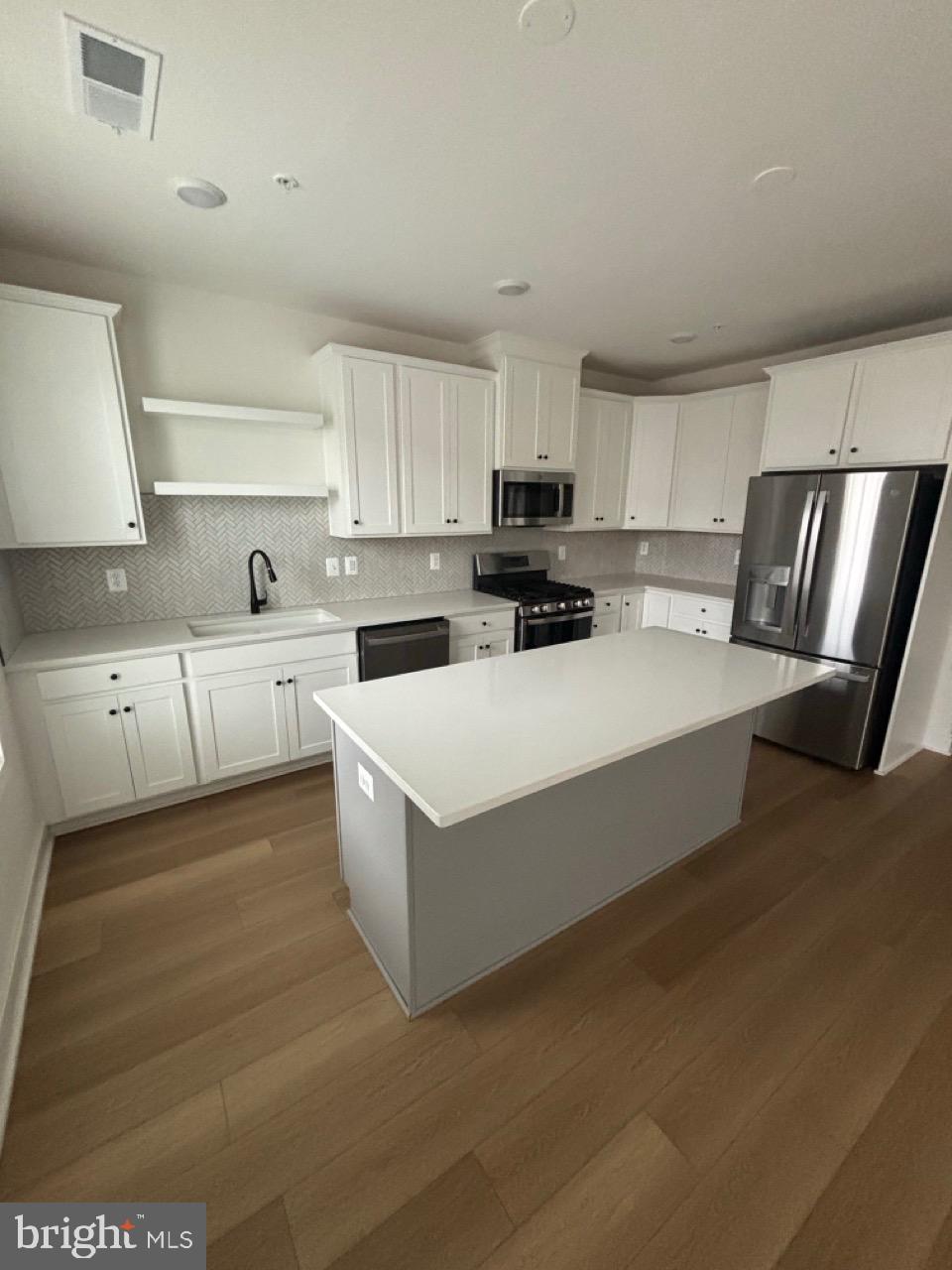 DEMOTT & SILVER - Residential Lease