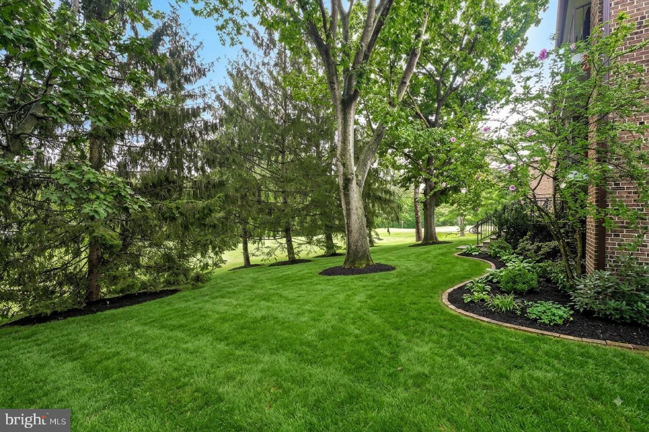 12 FAIRWAY ROAD E
