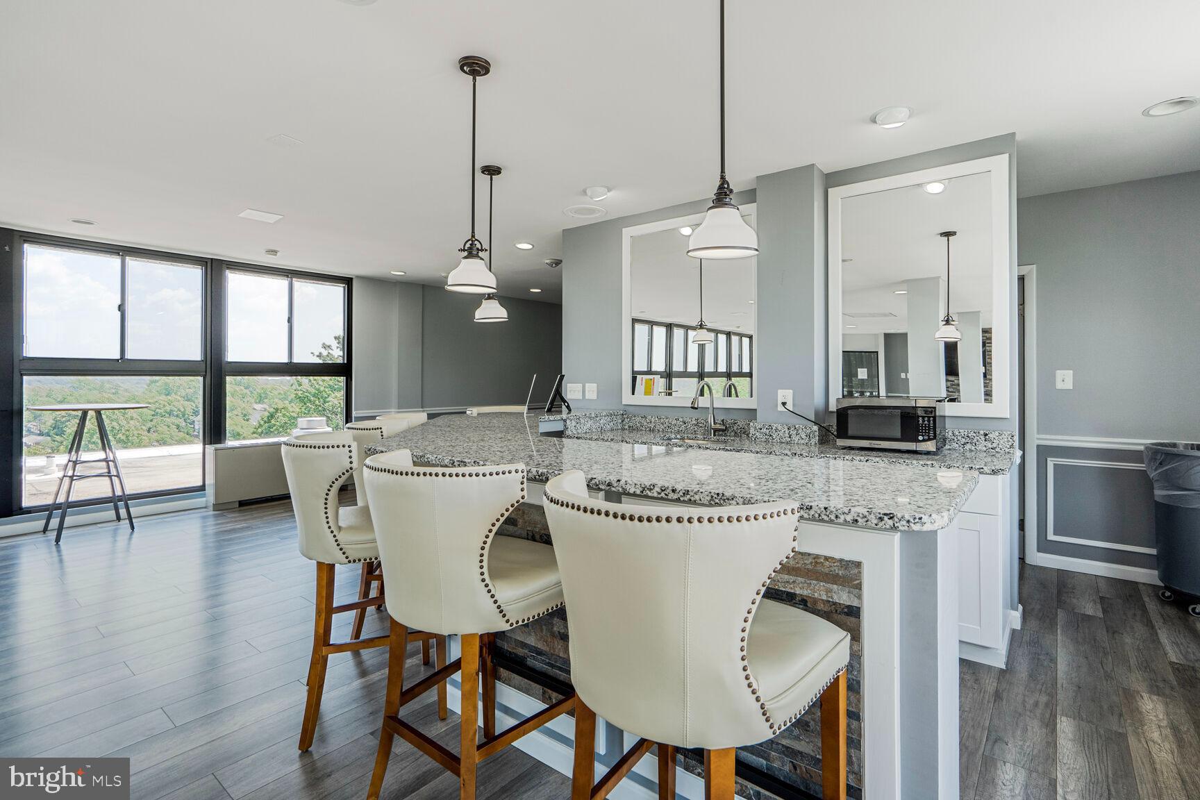 MADISON CONDOMINIUM - Residential