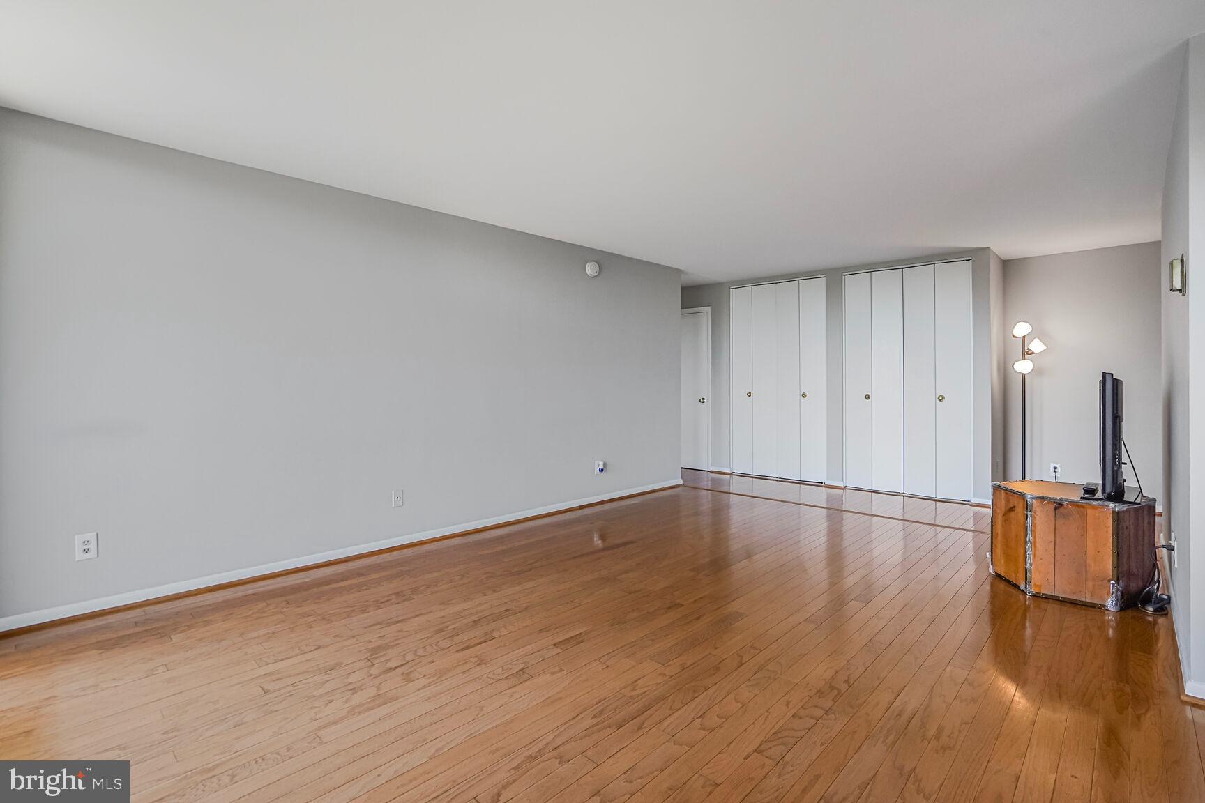 MADISON CONDOMINIUM - Residential