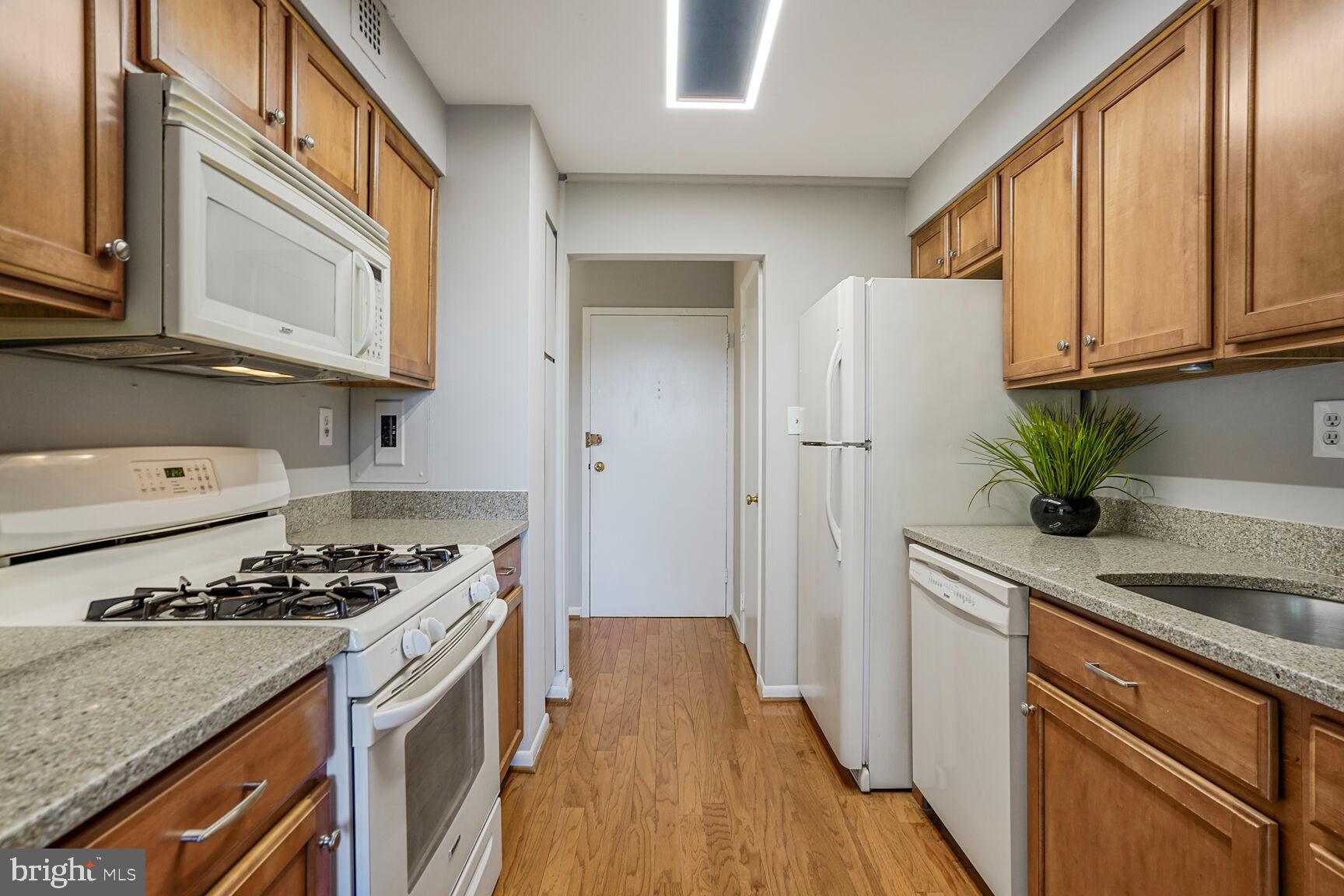 MADISON CONDOMINIUM - Residential