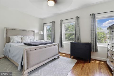 2714 10TH STREET NE WASHINGTON DC 20018