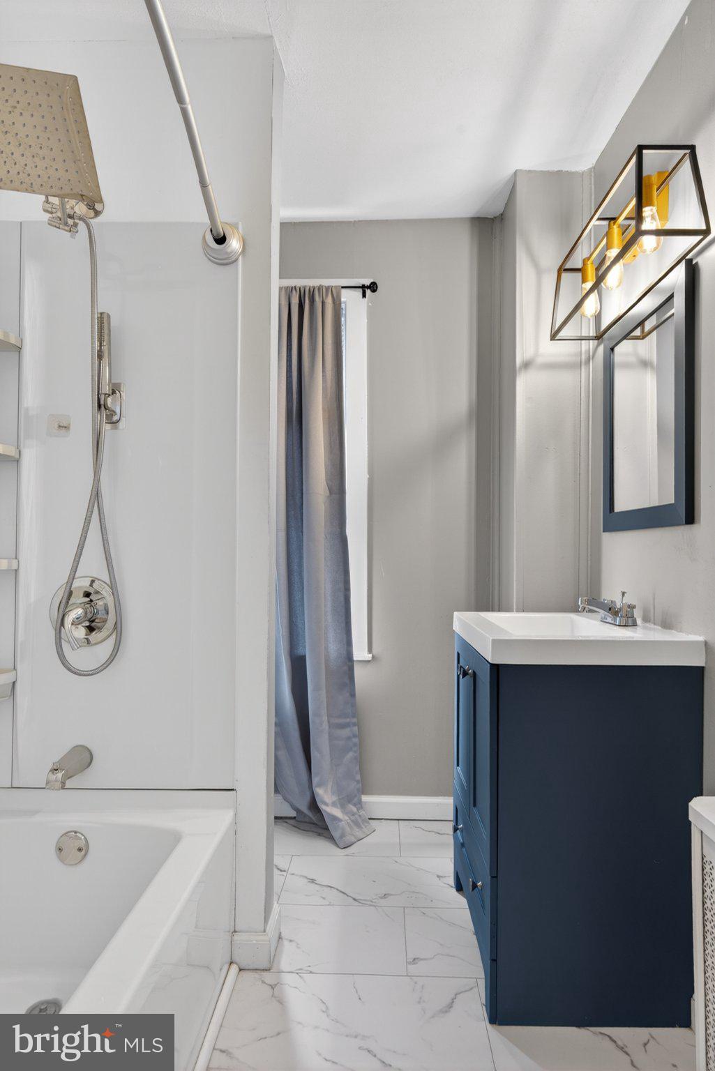 LANCASTER - Residential