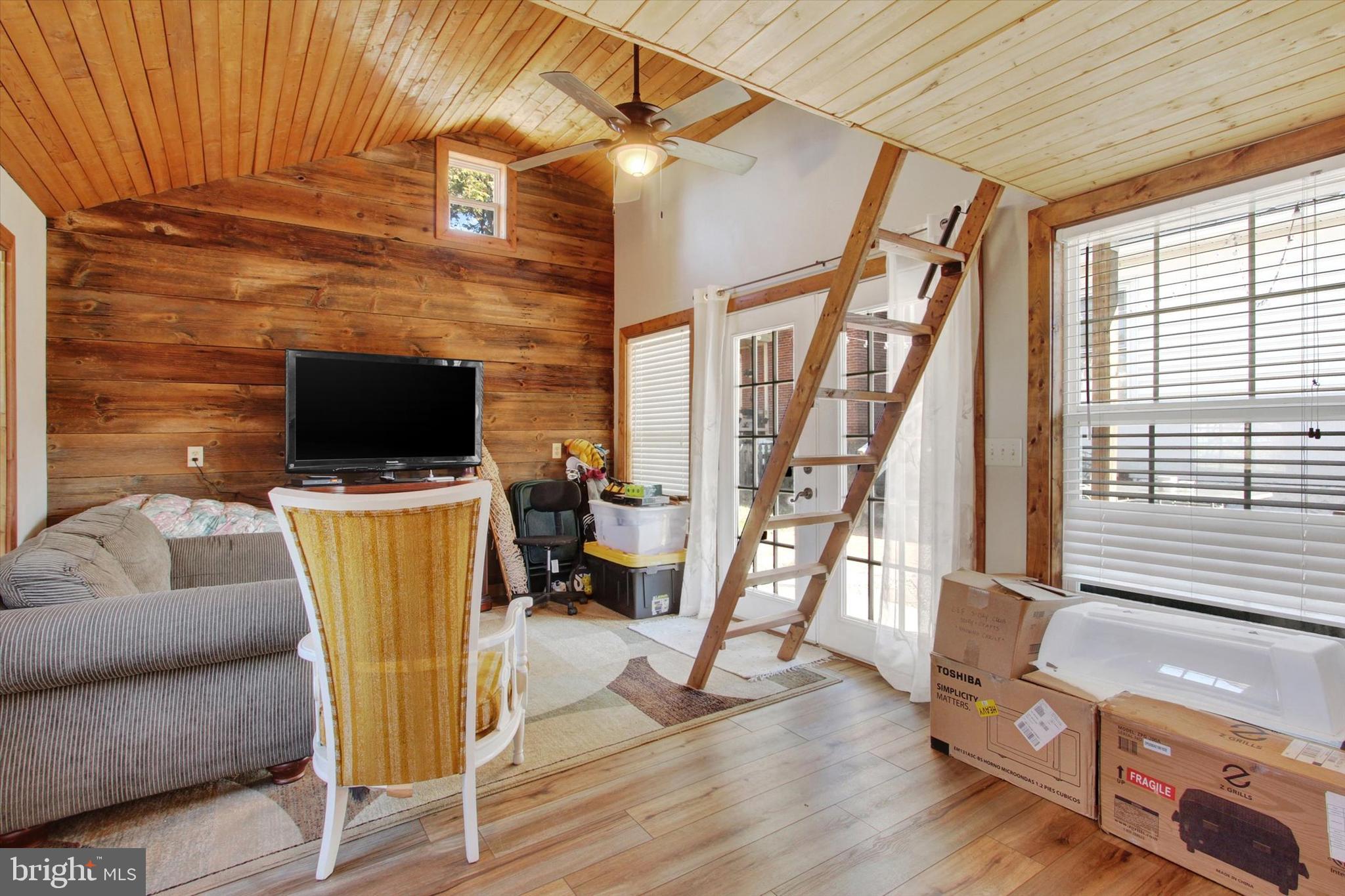 SPRING GROVE - Residential