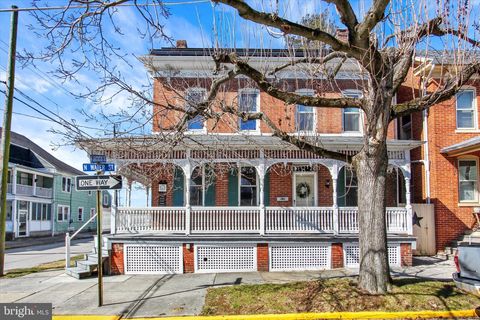 6 N WATER STREET SPRING GROVE PA 17362