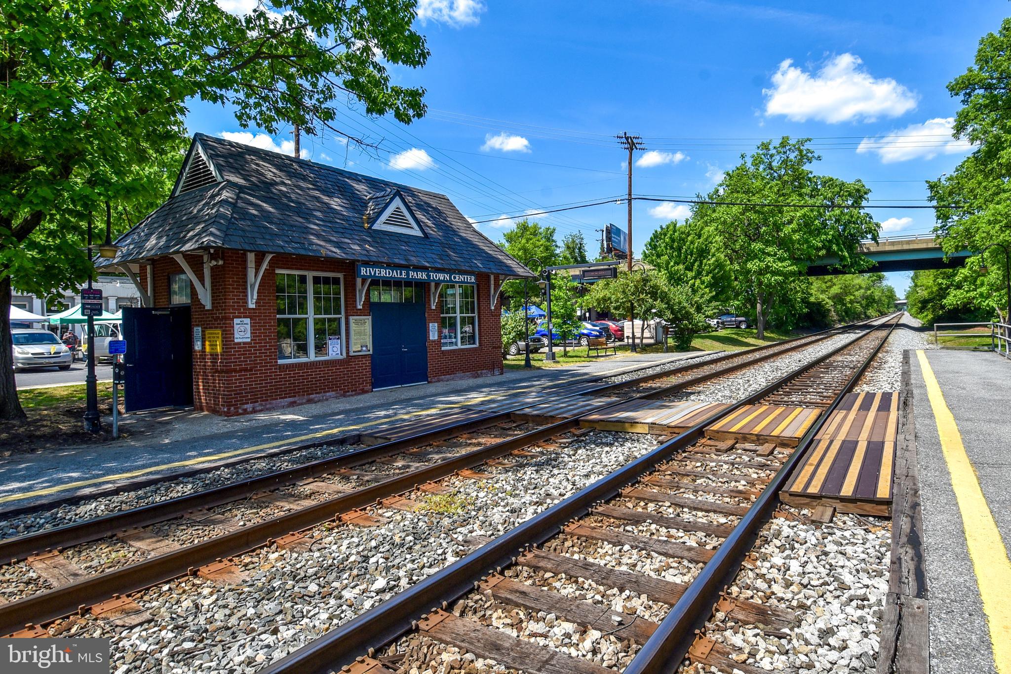 RIVERDALE PARK - Residential Lease