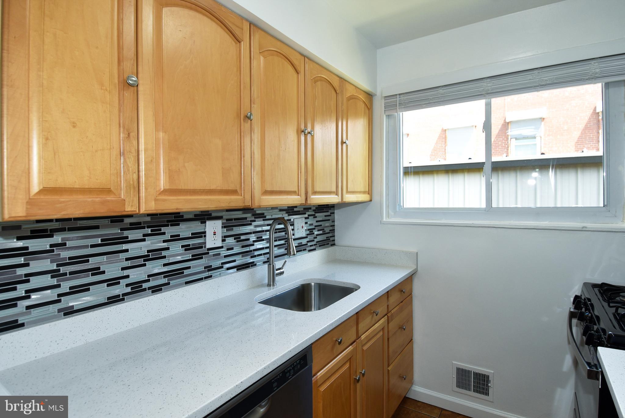 RIVERDALE PARK - Residential Lease