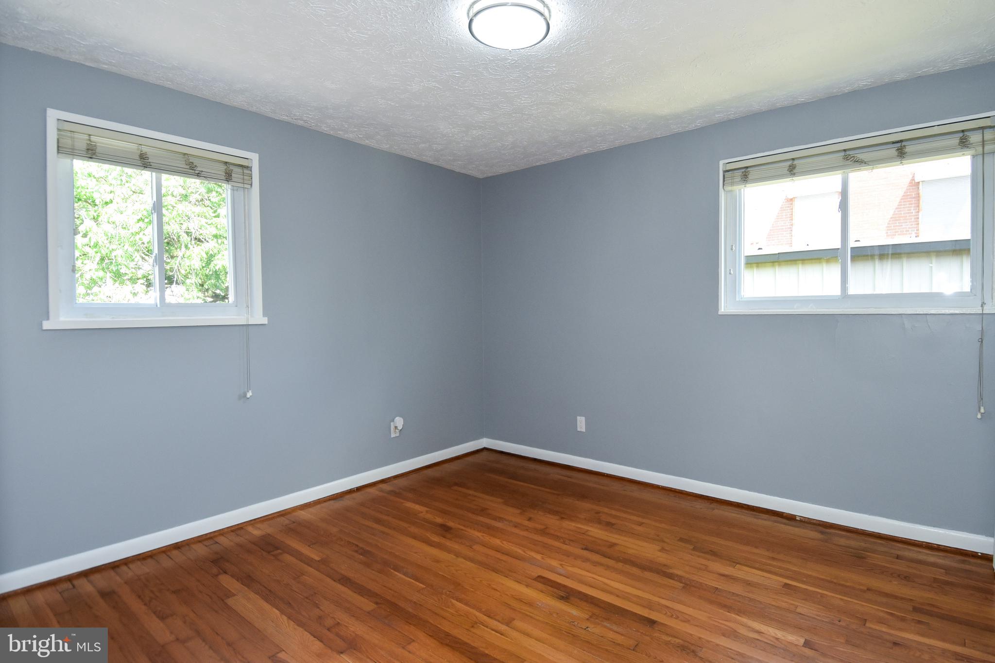 RIVERDALE PARK - Residential Lease