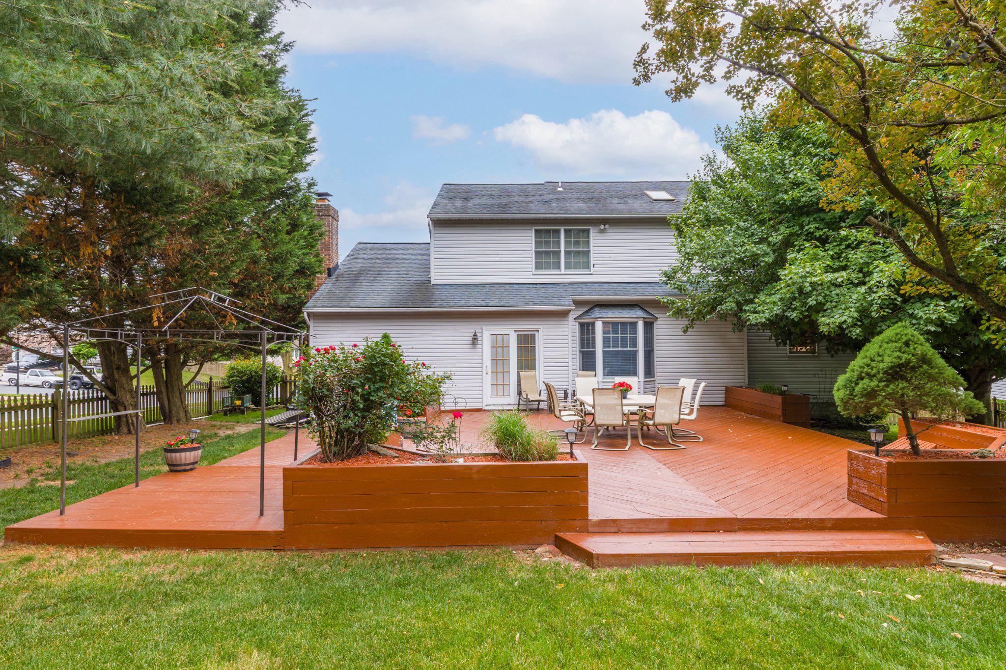 933 DELRAY DRIVE