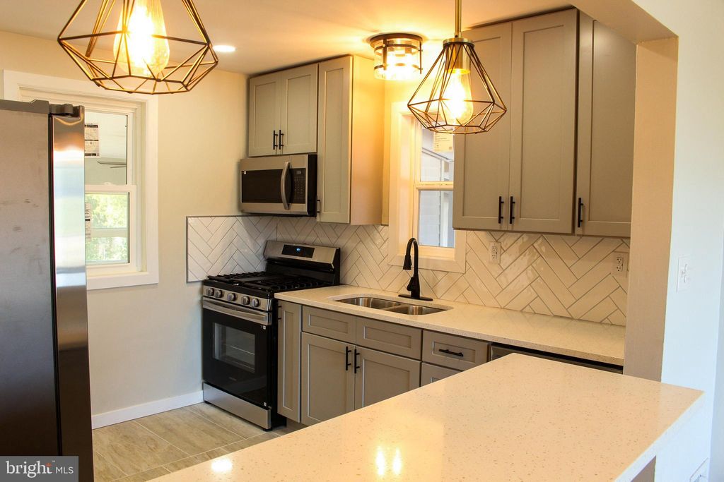 Photo of 511 Lowther Street, LEMOYNE, PA 17043 (MLS # PACB2047548)