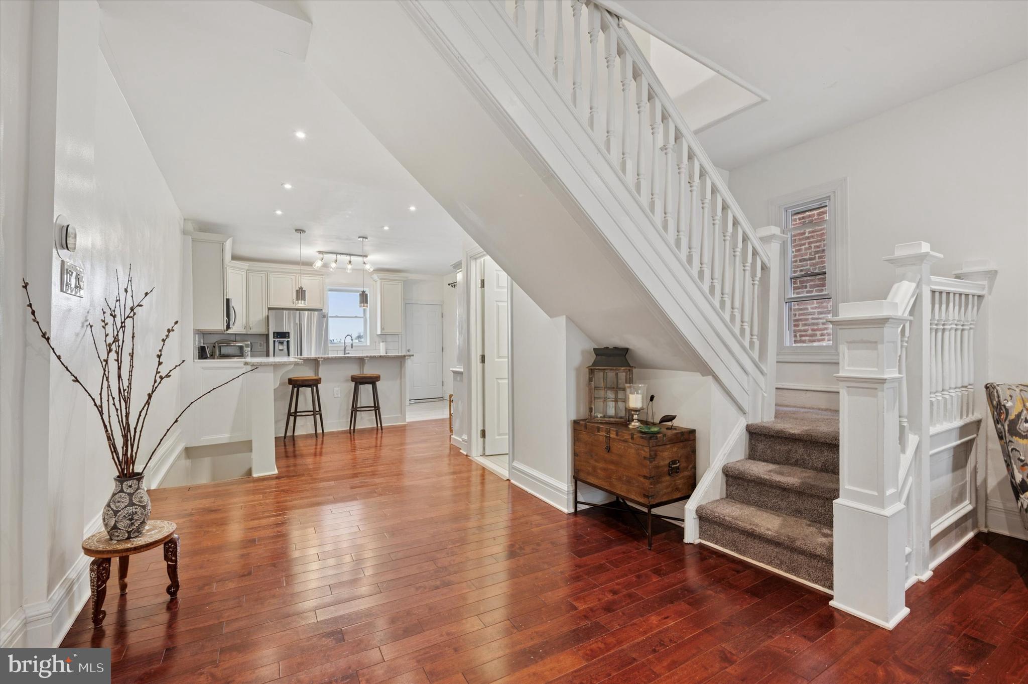 ROXBOROUGH - Residential