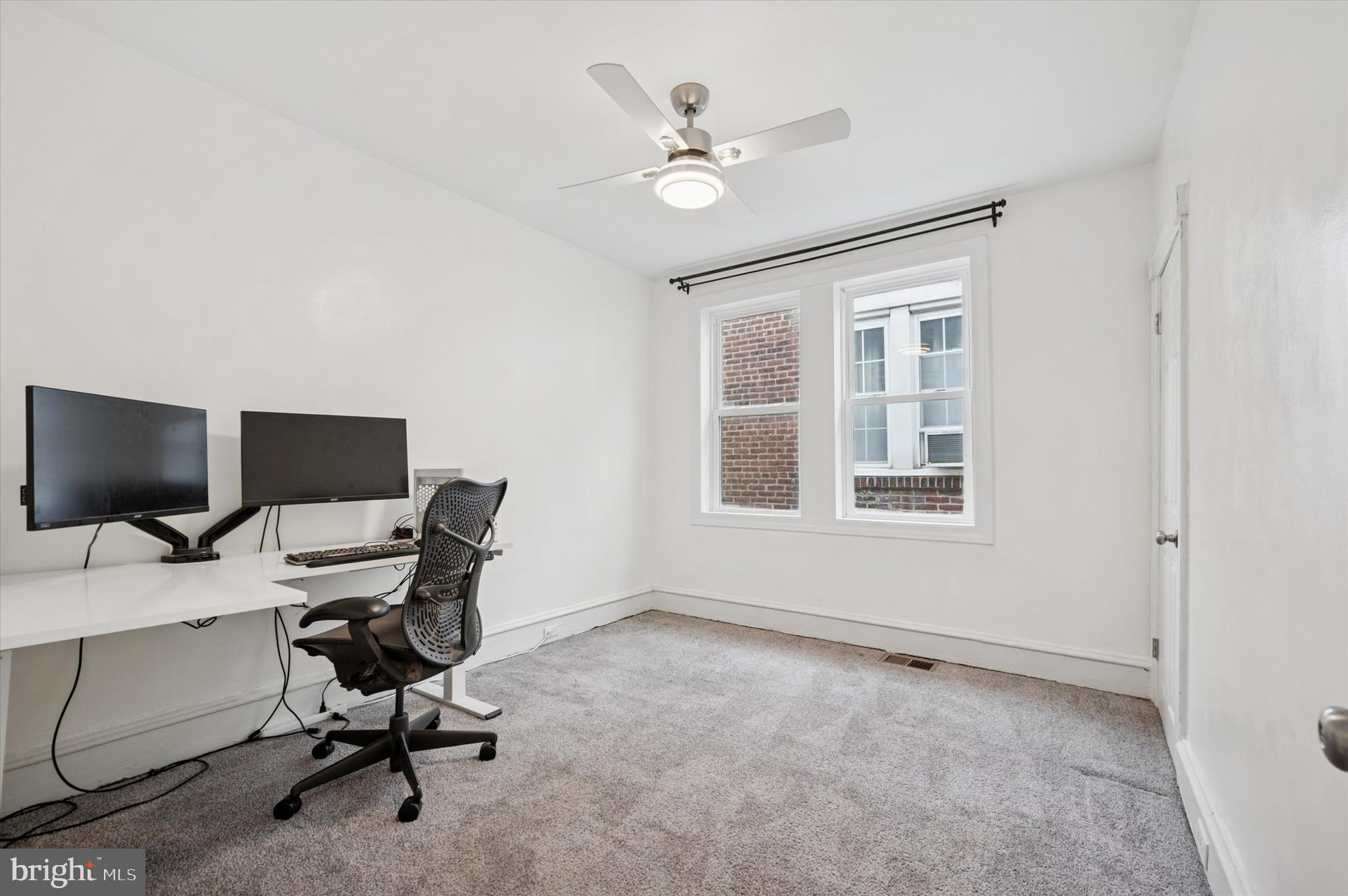 ROXBOROUGH - Residential