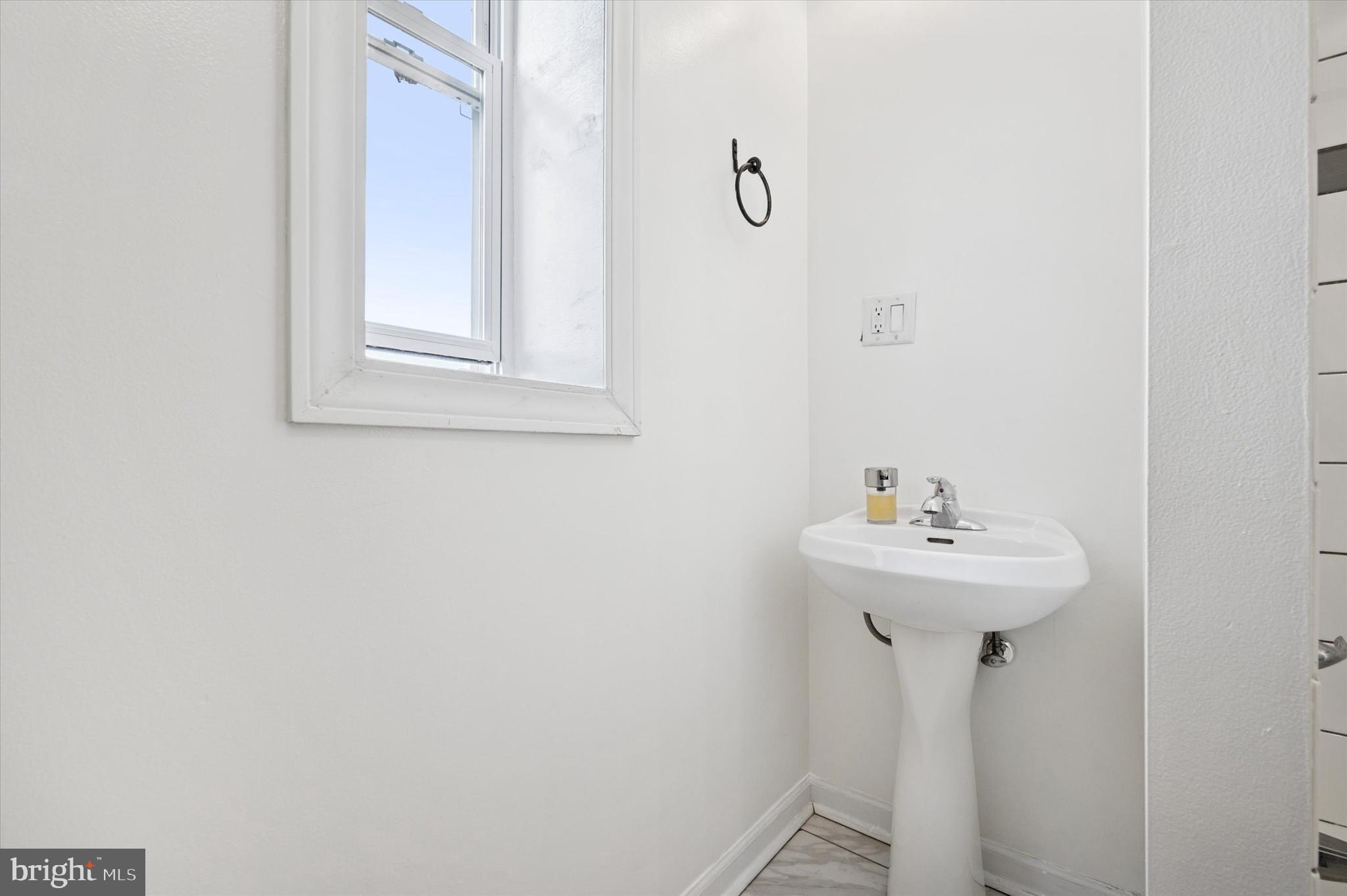 ROXBOROUGH - Residential