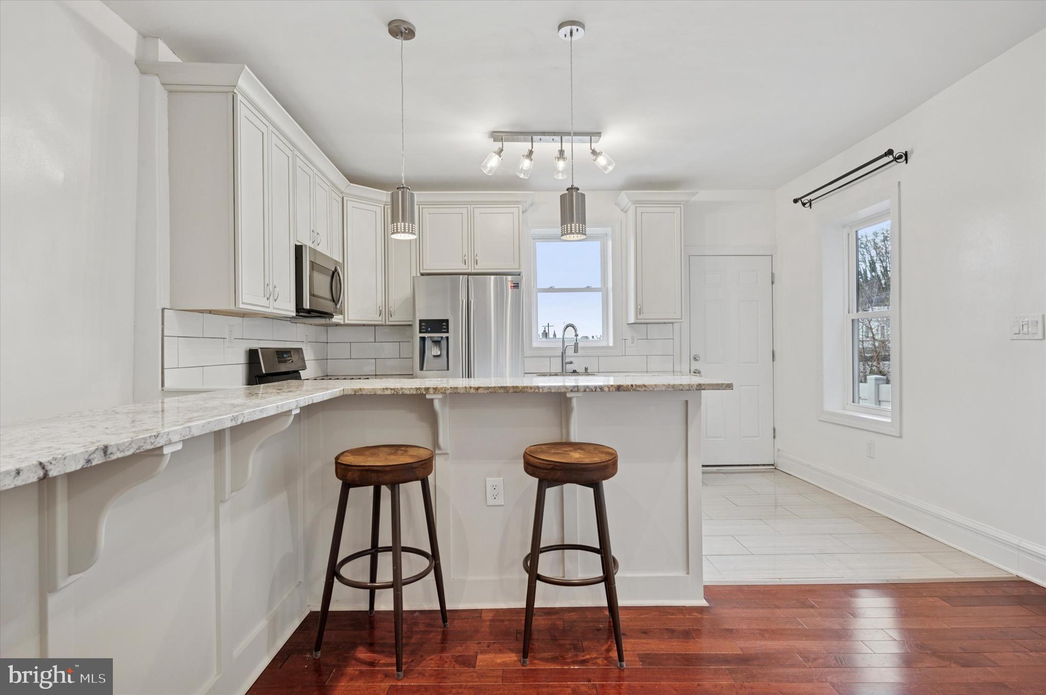 ROXBOROUGH - Residential