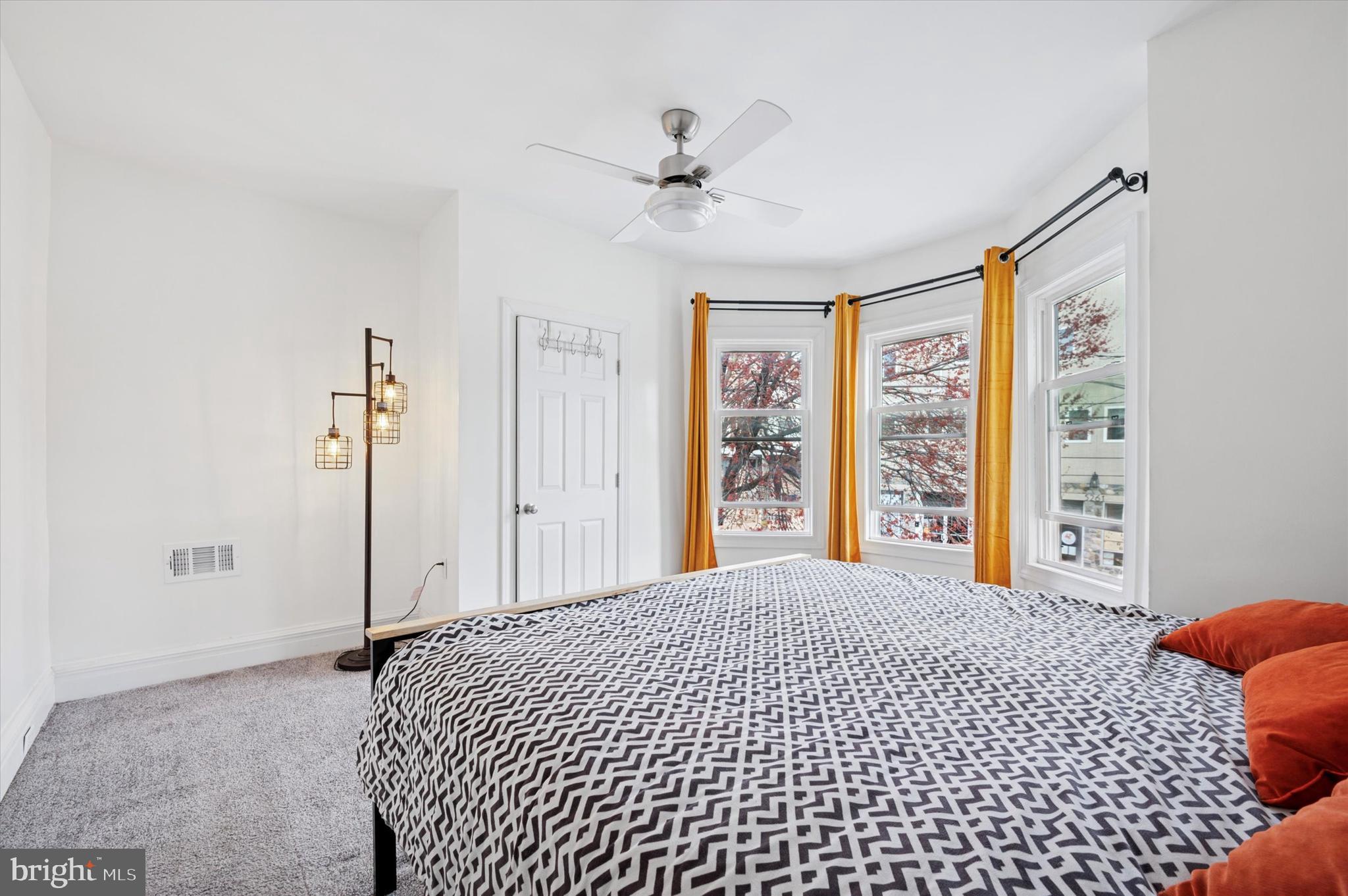 ROXBOROUGH - Residential