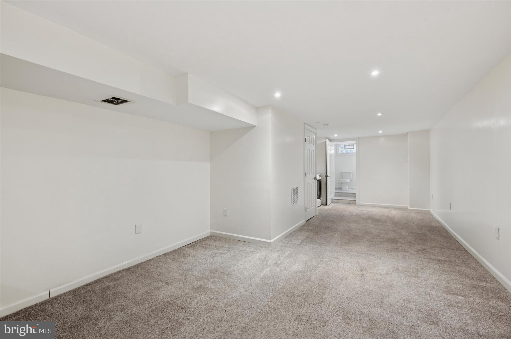 ROXBOROUGH - Residential