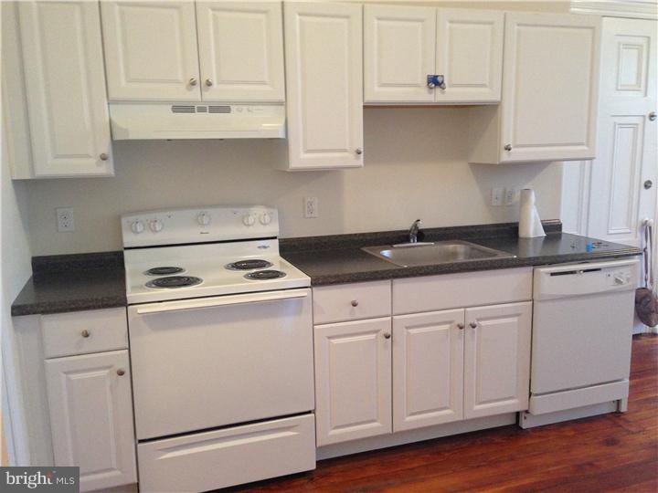 OLDE KENSINGTON - Residential Lease