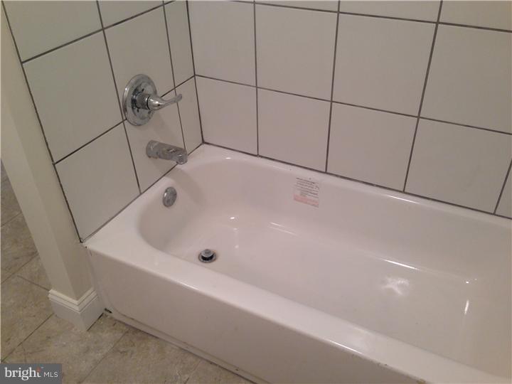OLDE KENSINGTON - Residential Lease