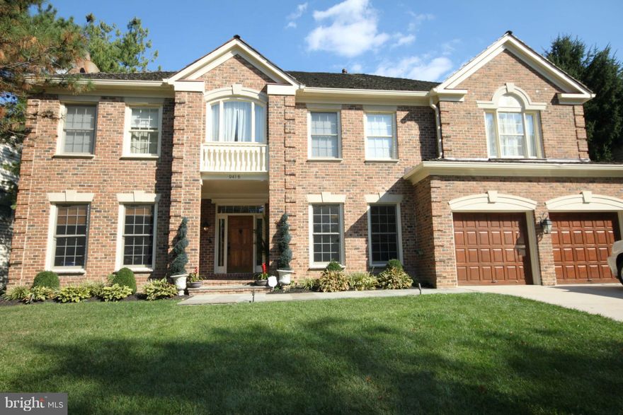 This home grabs your attention once entering the front door with a 2 story foyer,elegant LR,grand staircase,HW floors.The open main level with its fireplace will keep you saying there's no place like home.A Master Suite will make your dreams come true.Huge kitchen w/granite,ss appliances.5 bed/4.5 bath.Fully finished basement w/per.,wet bar,den,workout room,newer HVAC+HW.Price per sqft:$ 195 TLA
