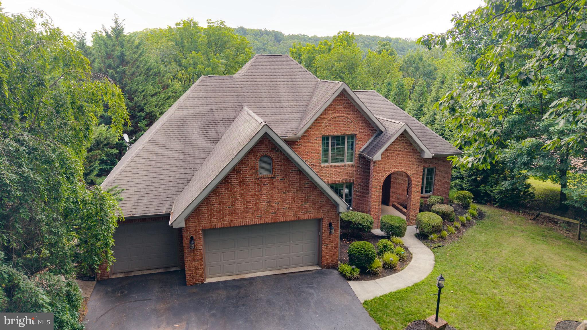 2651 CASTLEGREEN DRIVE